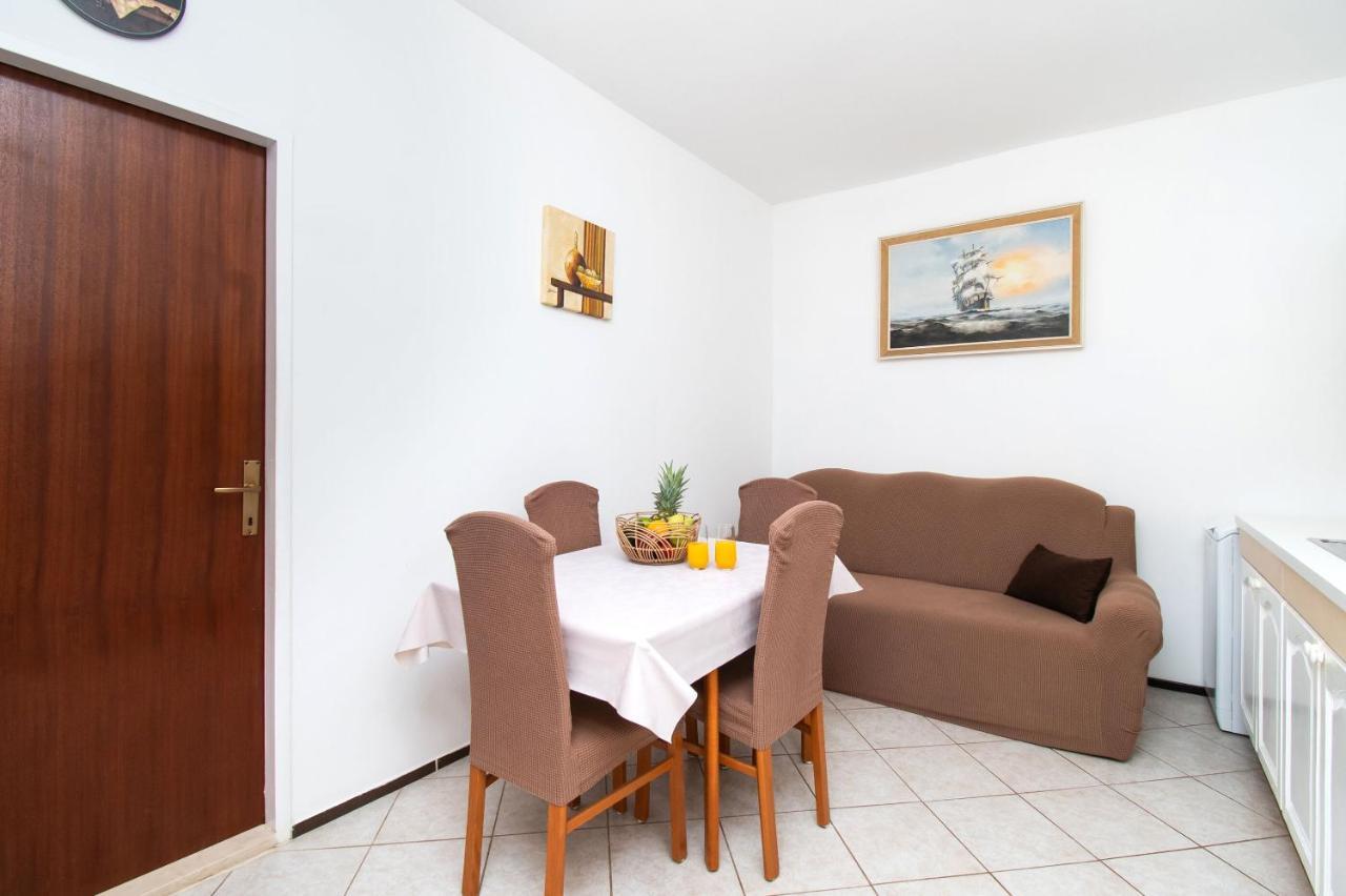 Apartment Ivan ヴーシ エクステリア 写真